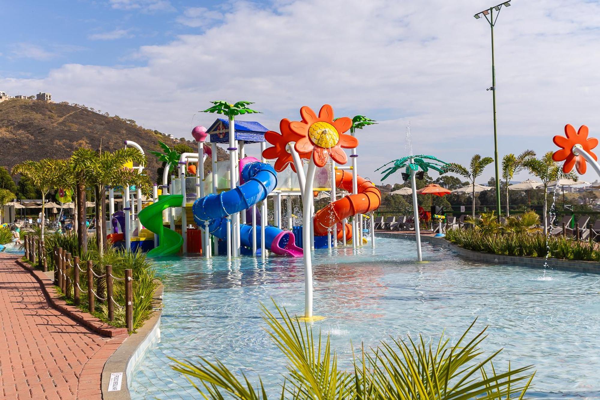 Golden Park All Inclusive Poços de Caldas Exterior foto Splash Island