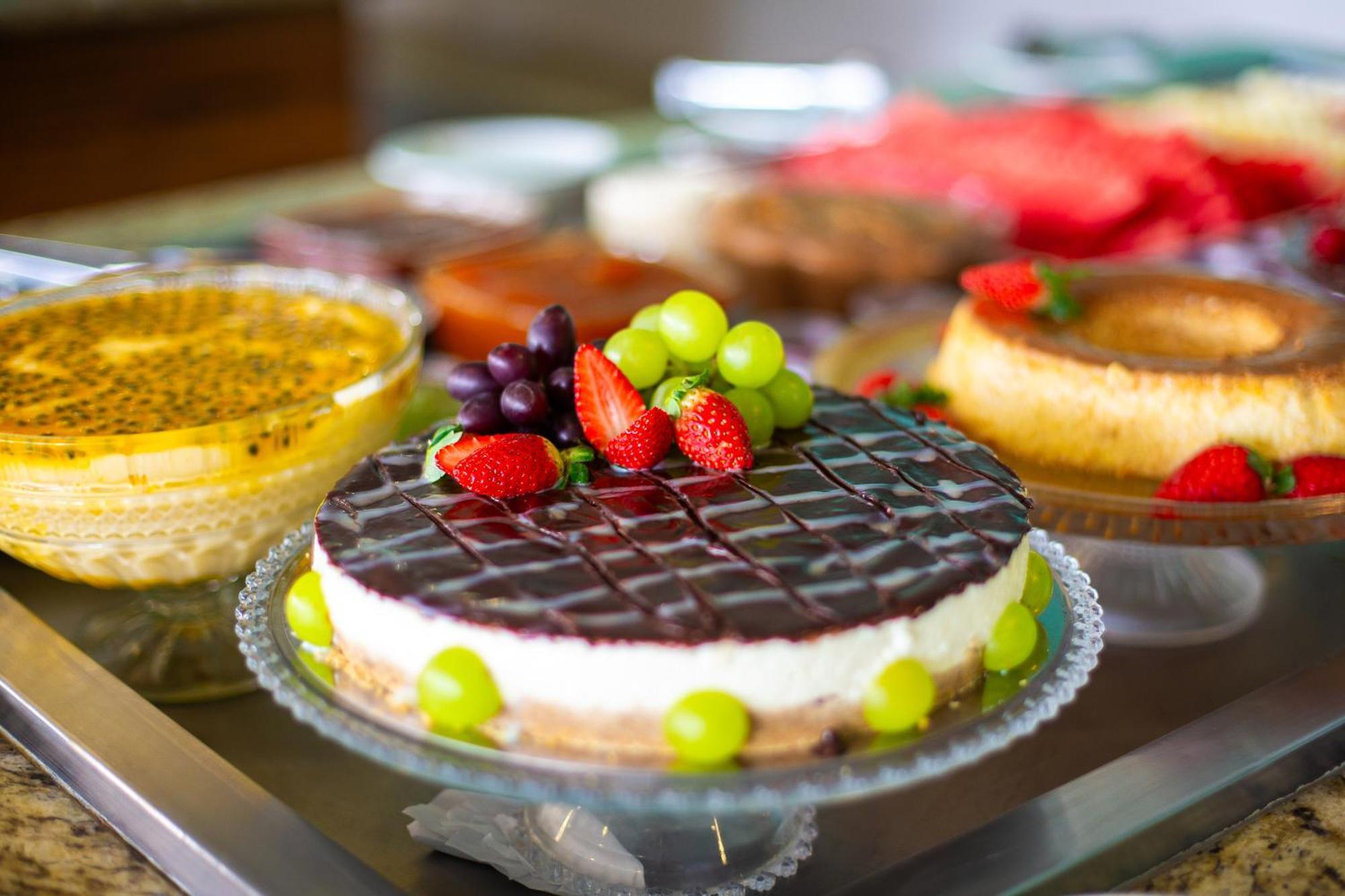 Golden Park All Inclusive Poços de Caldas Exterior foto A fruit tart
